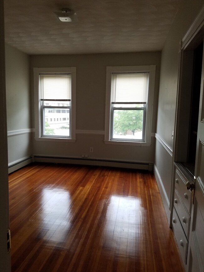 Photo - 77 Walnut St Unit 1