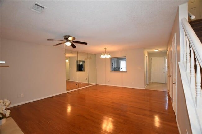 Photo - 2125 Fairways Ct