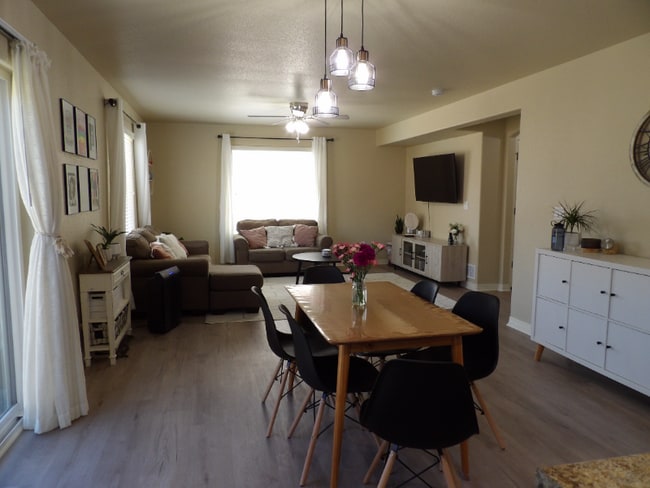 Photo - 6343 Wallowing Way