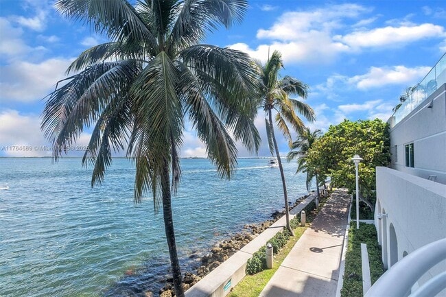 Photo - 800 Claughton Island Dr