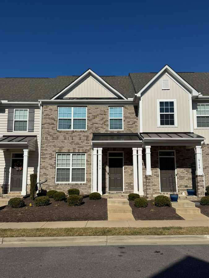 Modern 2020 Townhouse in North Chesterfield - Modern 2020 Townhouse in North Chesterfield