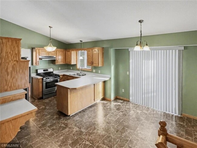 Photo - 12461 Larch St NW