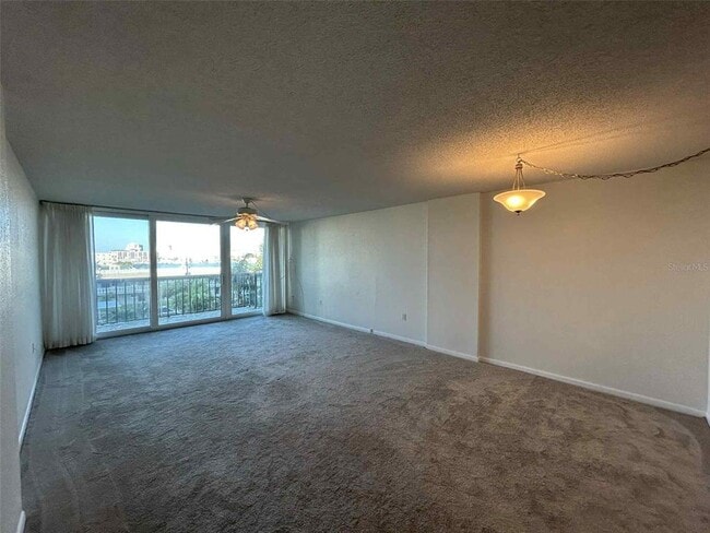 Photo - 400 Island Way Unit 404
