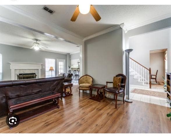 Photo - 2306 Edinburgh Way