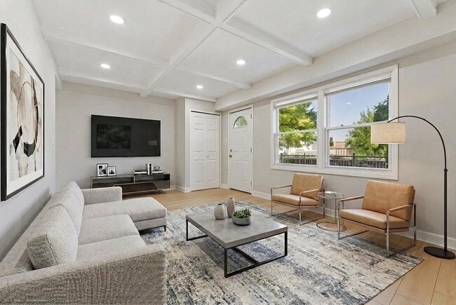 Photo - 6523 S Ellis Ave