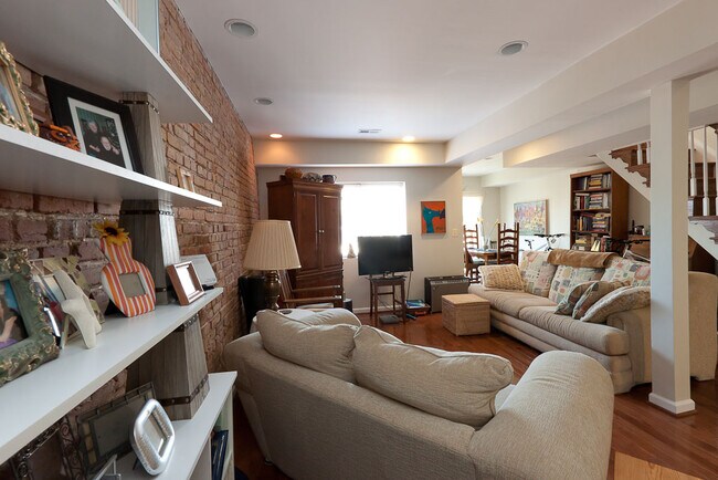 Living Room - 519 16th St SE