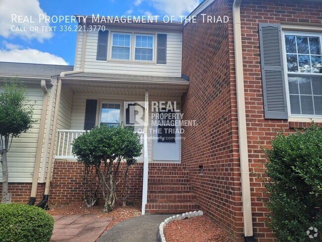 Building Photo - FIRST MONTH FREE for this Excellent 3bd/3b... Rental