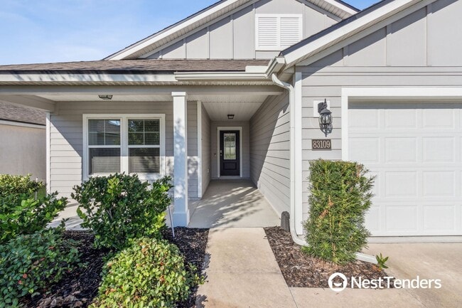 Photo - Like New in Fernandina's Village Walk!