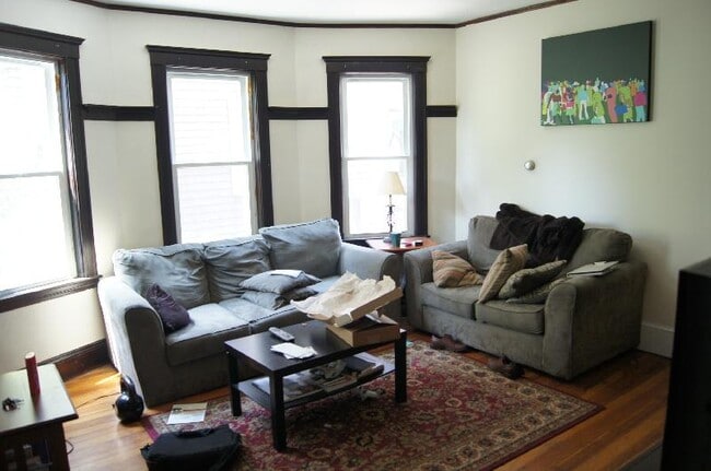 44 Easton St Unit 1