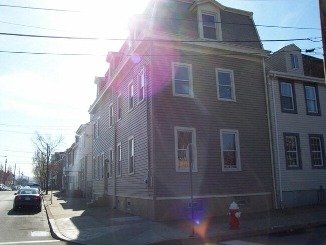 Photo - 1802 Wharton St
