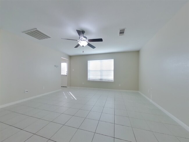 Photo - 680 Totem Trail Dr