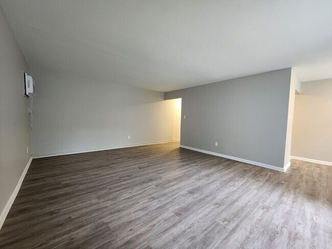 Photo - Harvard House Apartments