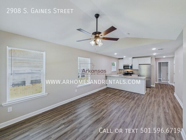 Photo - 2908 S Gaines St