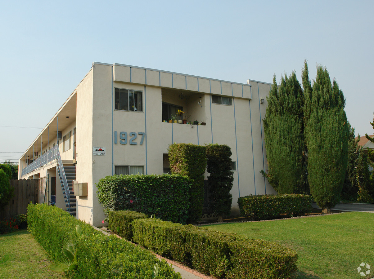 Photo - 1927 Gardena Ave Apartments