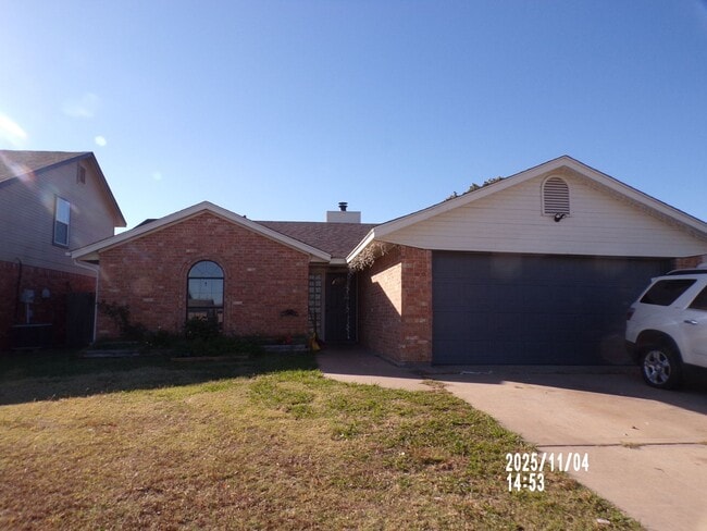 Building Photo - Fresh Paint!!, New Flooring and Granite Co...