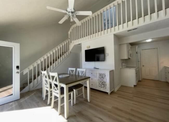 Photo - 212 11th Ave S