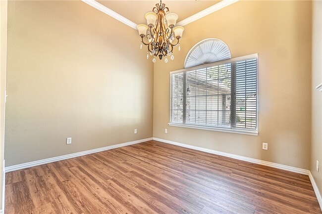 Photo - 213 Shane Dr