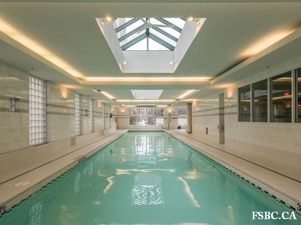 Photo - 1388 Homer St