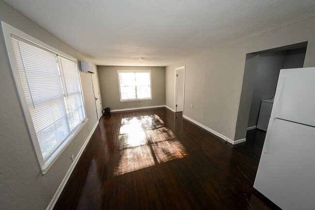 Photo - 416 N Austin Ave