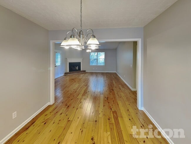 Photo - 119 Bradford Cir