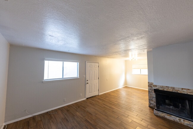 309 Whispering Sands Ct SE Unidad 1
