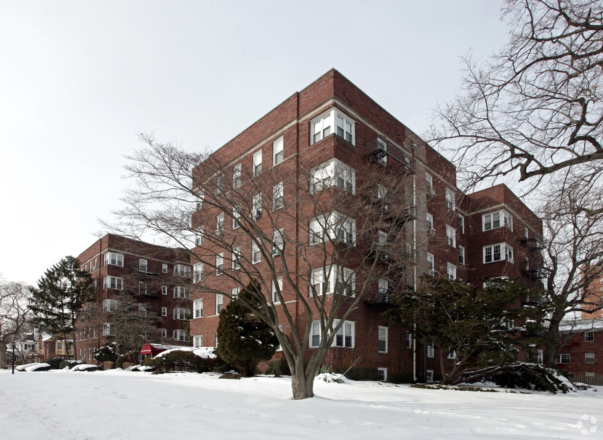 1 Dewitt Road - 1 Dewitt Rd Apartments
