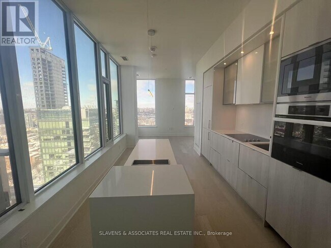 Photo - 11 Yorkville Ave Unité 2803