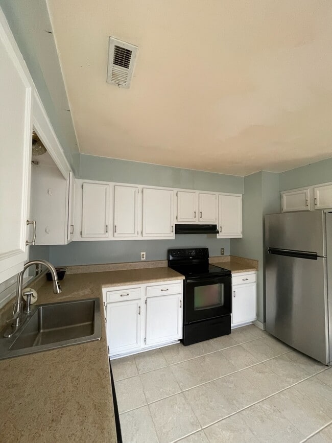 Photo - 1426 Maryland Ave