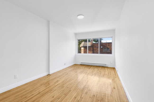 Photo - 5841 Rue Sherbrooke