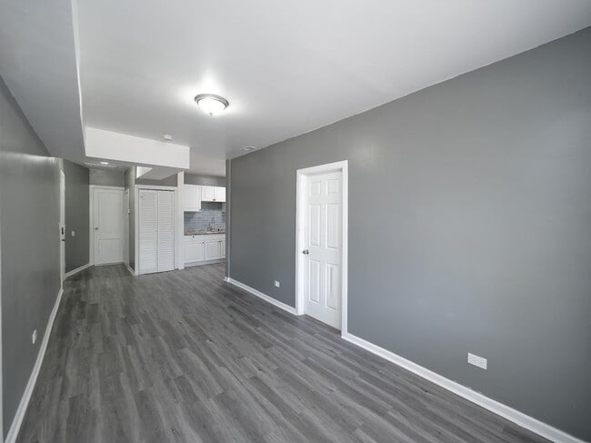 Photo - 346 N Laramie Ave Unit 2N