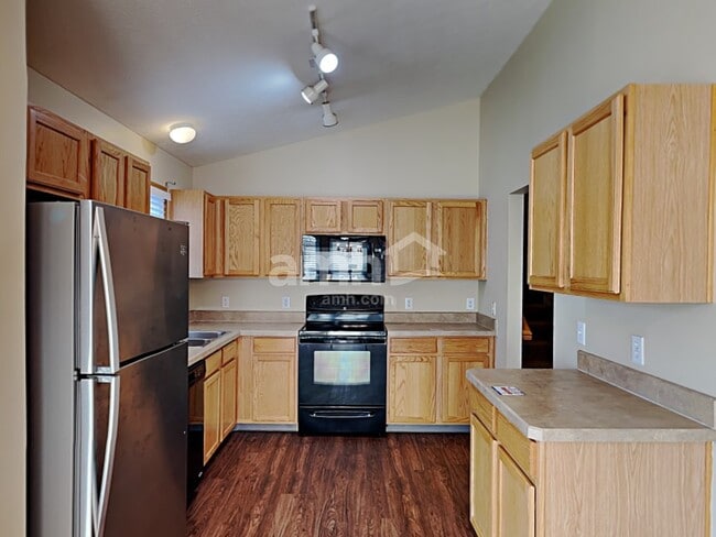 Photo - 1032 Hidden Cove Way