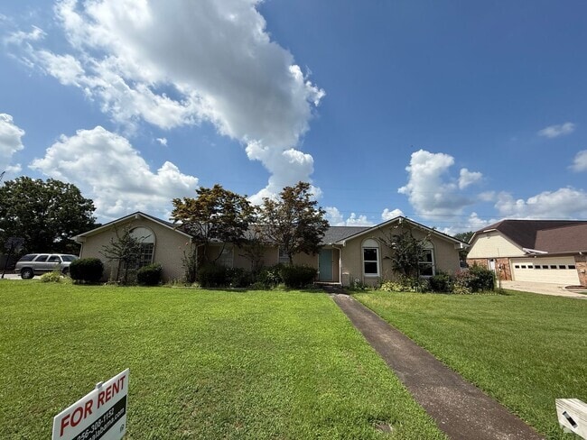 Building Photo - Four Bedroom - Two Bath Property Available... Rental