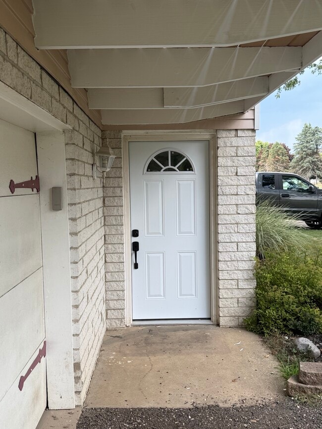 Photo - 4472 King Arthur Dr