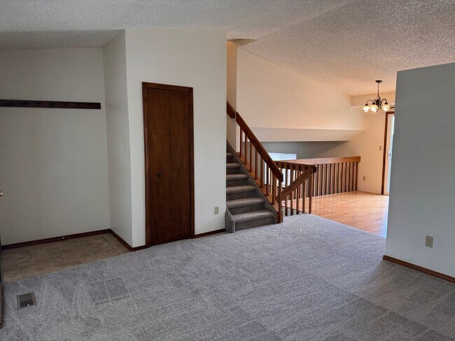 Photo - 3827 Glenhurst St