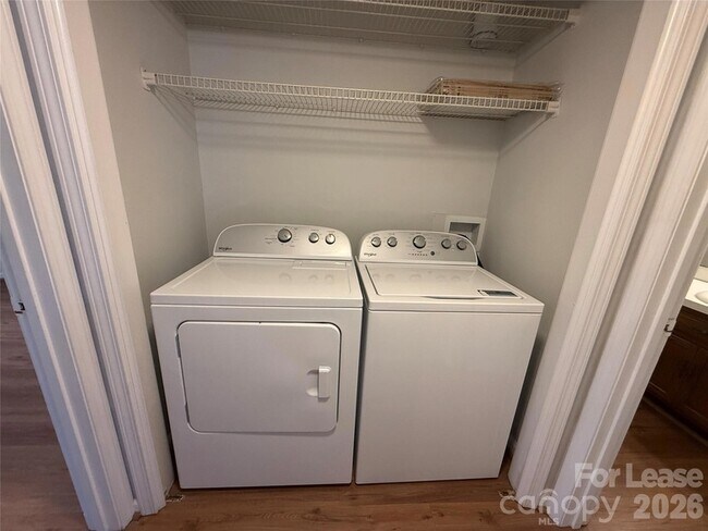 415 W 8th St
