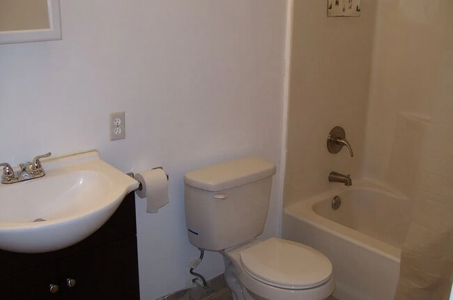 Photo - 2 Farwell St Unit A