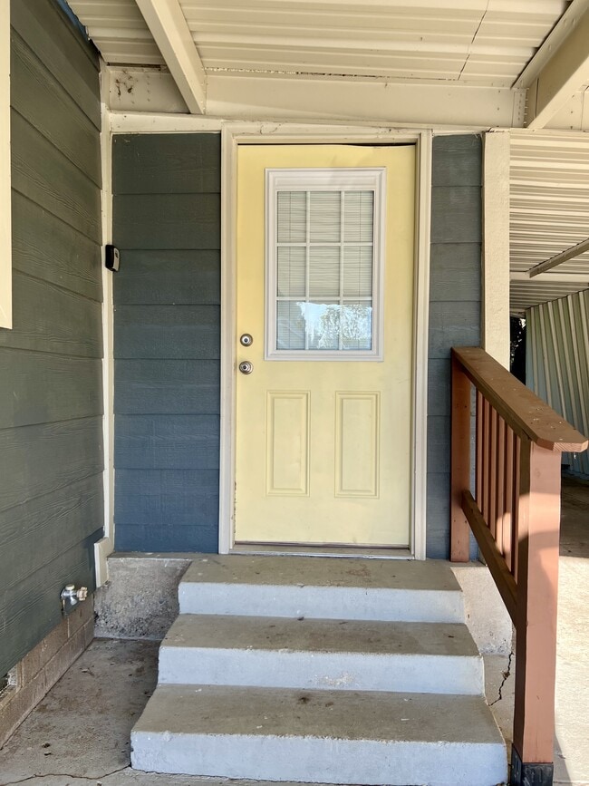 Photo - 107 N Gillette Ave