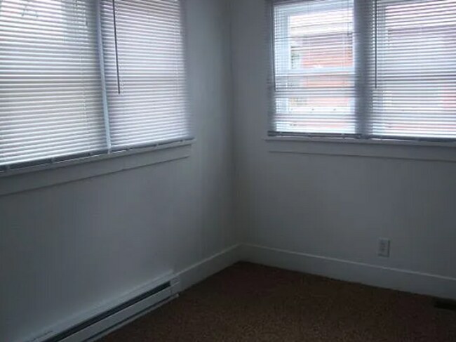 Photo - Live With Your Crew – 6 Bed Student Rental Near UNC!