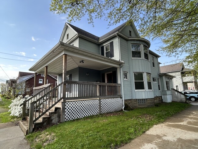 Photo - 302 Myrtle St