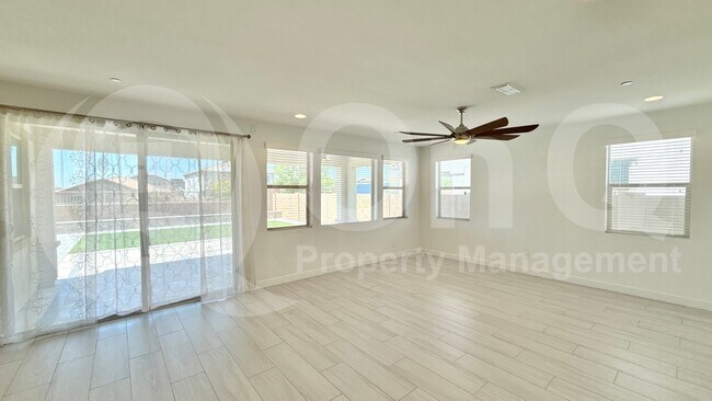 Photo - 26782 N 70th Ave