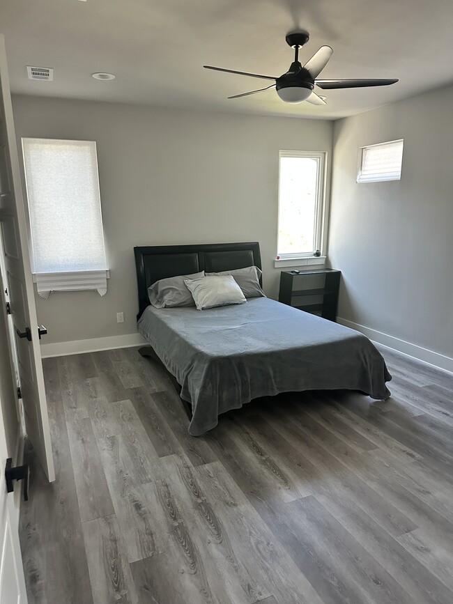 Photo - 2408 Peabody Ave