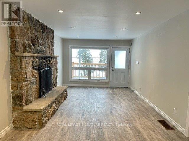 Photo - 5749 Lakeshore Rd