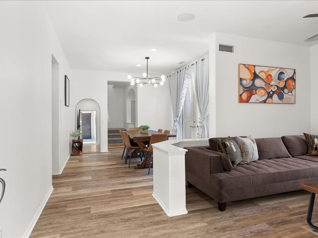 Photo - 121 Alhambra