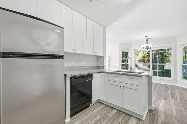 Photo - 1442 Parkside Club Dr NW