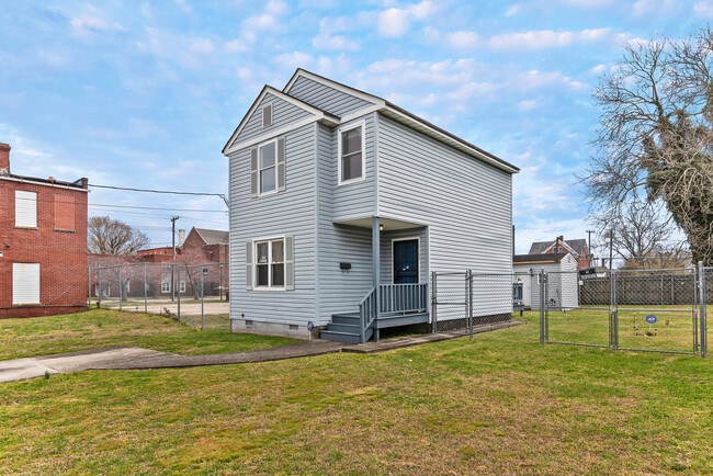 Building Photo - 1154 26th St