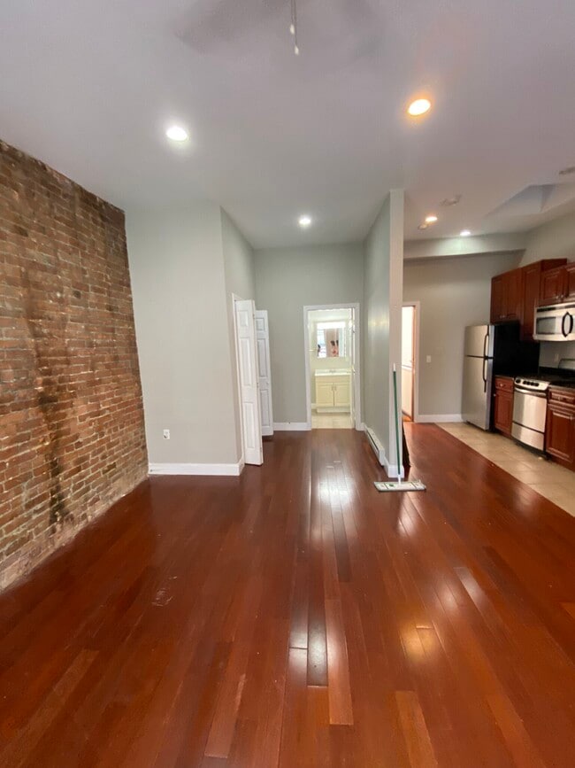 *Las imágenes son muestras representativas de la unidad anunciada. En algunos casos, las unidades reales que visita... - 43 Fairfield St Unidad 3R