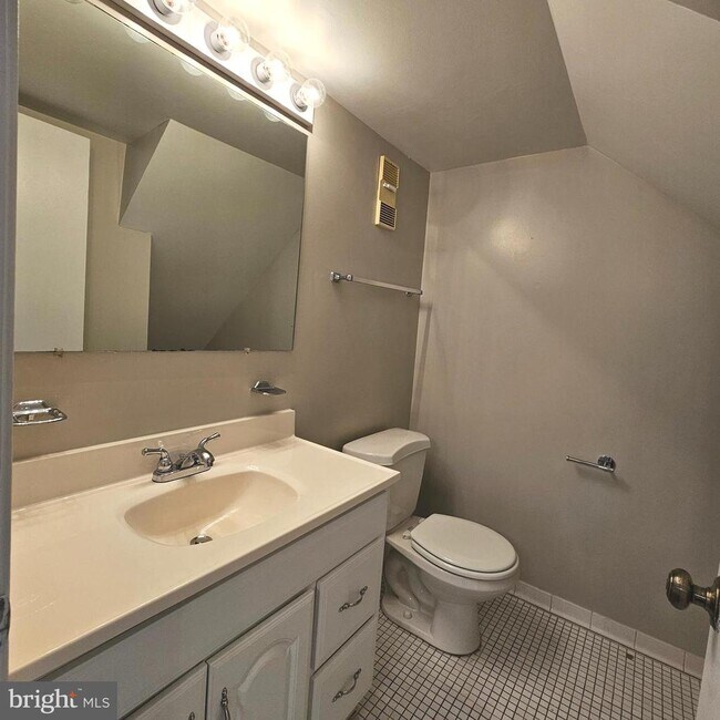 Photo - 3727 Ingalls Ave