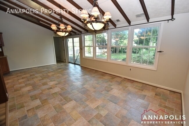 Photo - 821 Macsherry Dr