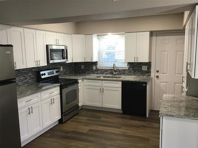 Photo - 904 Spring Valley Plaza