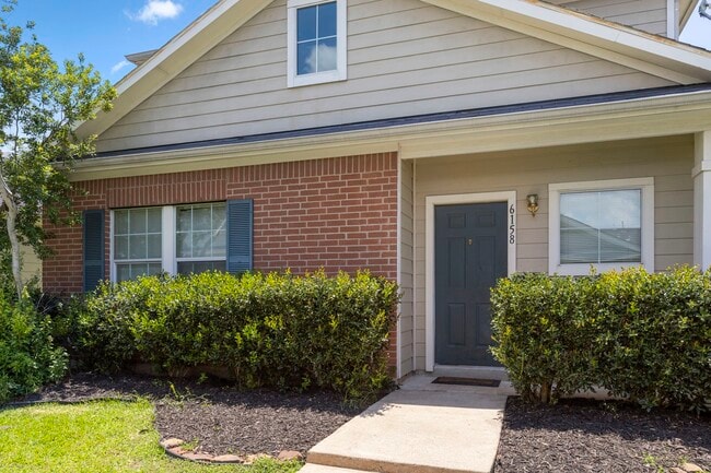Photo - 6158 Settlers Lake Cir E